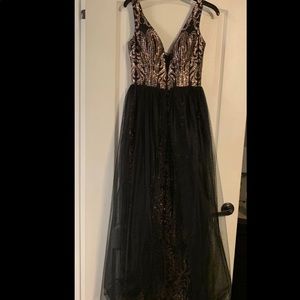 Black/Gold Formal Dress Size 3/4
